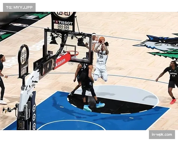 勇士客场挑战灰熊暴露内线短板 快速转换与篮板保护成关键